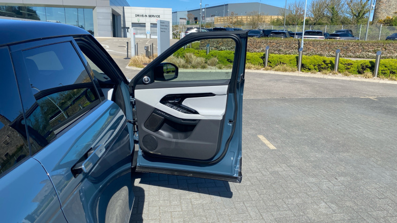 Land Rover Range Rover Evoque 1.5 P270e Dynamic SE 5dr Auto Hatchback